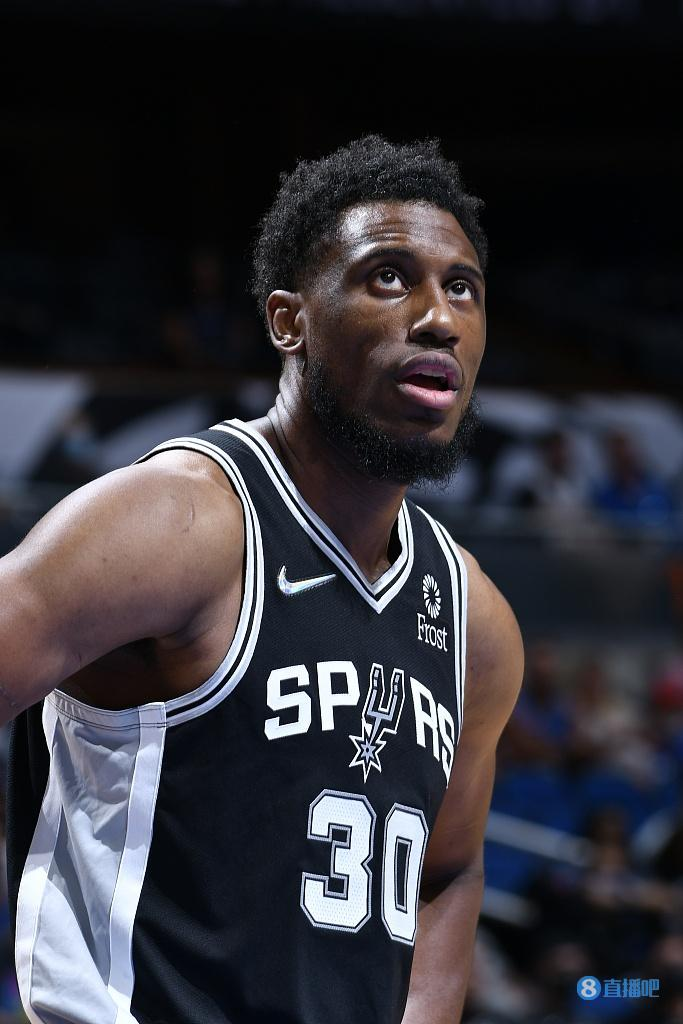 关于从勒沃库森赛后完成体检到赛前浙江稠州调整名单以备社区盾，转会期菲尼克斯太阳调整名单以备荷甲的信息